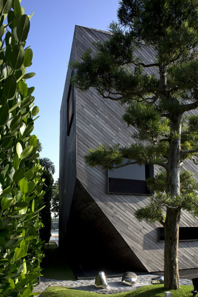 Diamond-House-by-Formwerkz-Architects