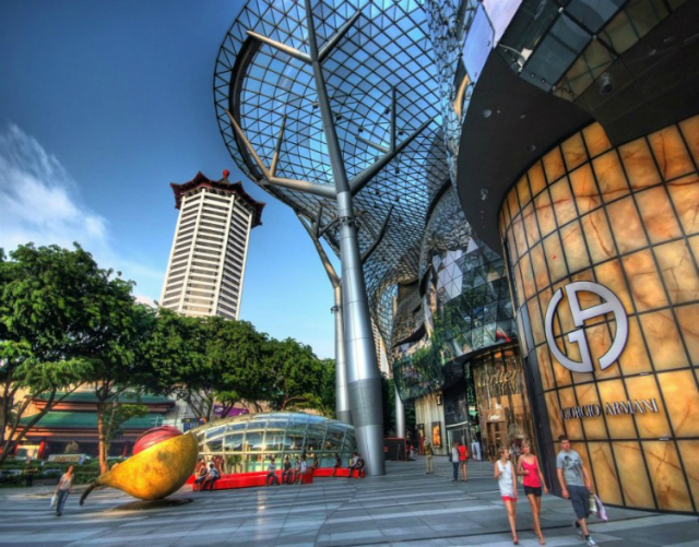 10-Expensive-Things To-Do-In-Singapore-that-you-can't-miss-Orchard-Road
