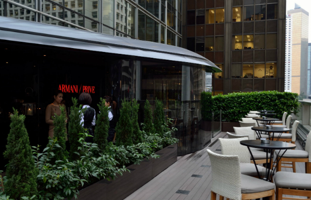 ARMANI-PRIVE-The-exclusive-Hong-Kong-Lounge-Rooftop-bar-by-Armani