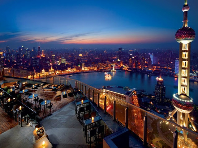The-amazing-Portman-of-Ritz-Carlton-Shanghai-by-Aedas